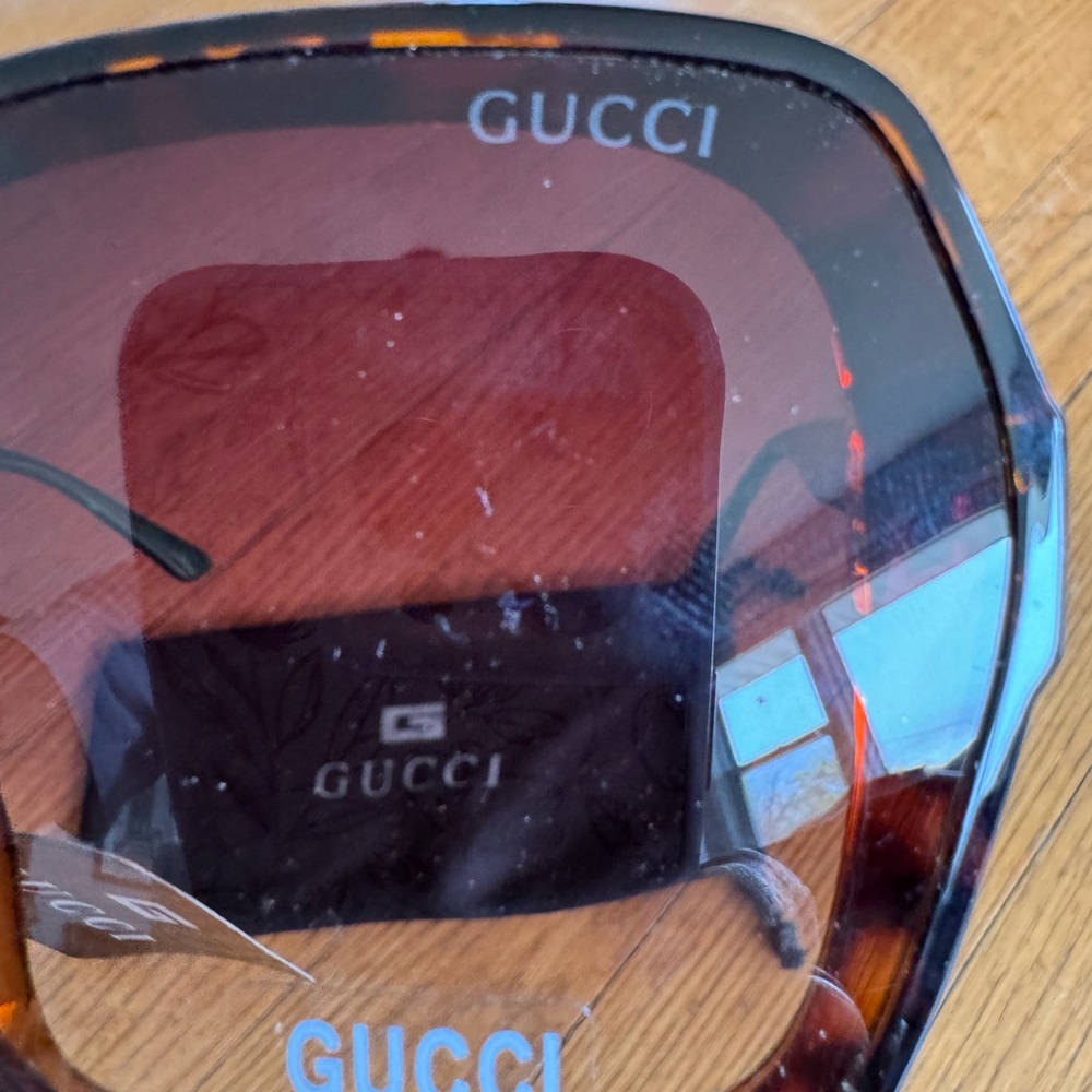 Designer style sunglasses NWT - Picture 3 of 5